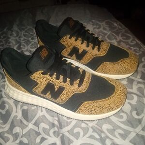 NWOT New Balance WOMEN'S's Black and Tan CHEETAH PRINT Sneakers SZ9